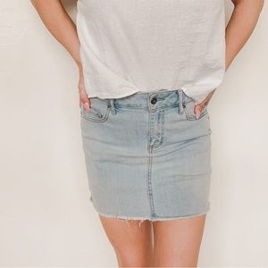 Melrose and Market Denim Mini skirt Size 26 Light Wash